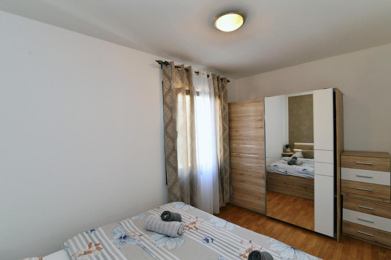 Apartment Susanj *